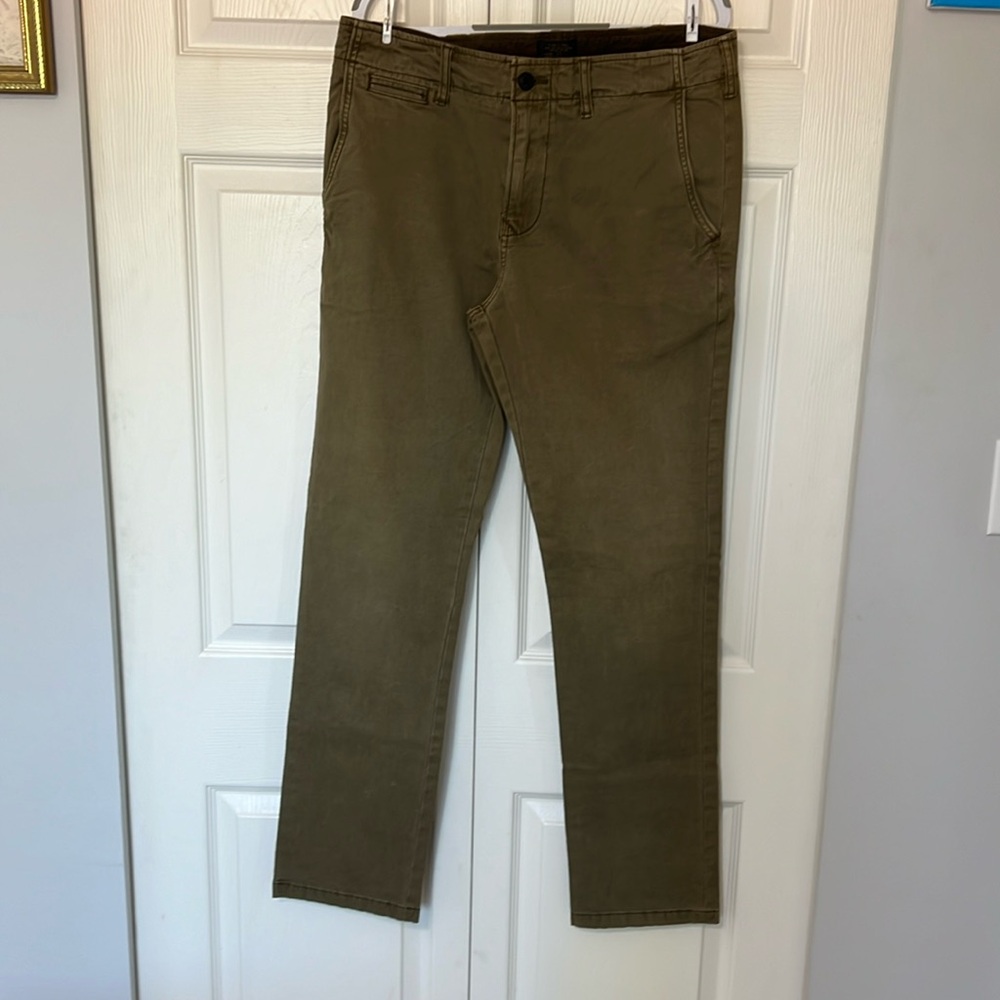 Men’s lucky brand pants - 31”